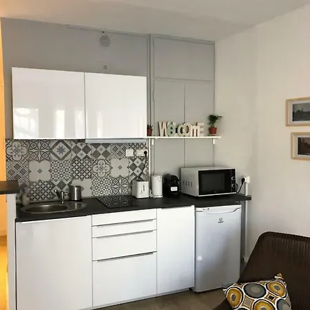 Aix Homes Apartment *
